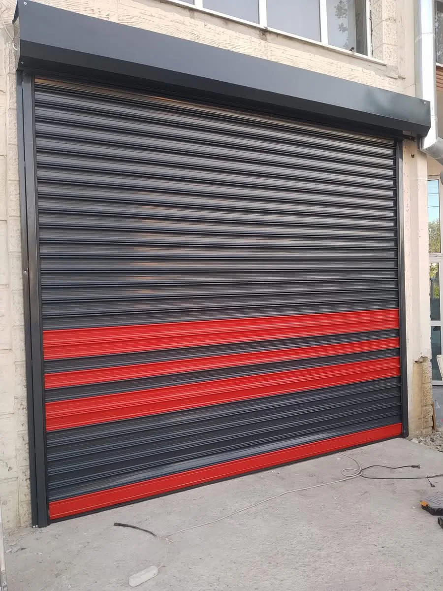 Kırmızı detaylı antrasit otomatik kepenk